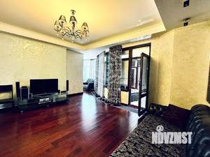 4-к квартира, вторичка, 162м2, 2/8 этаж