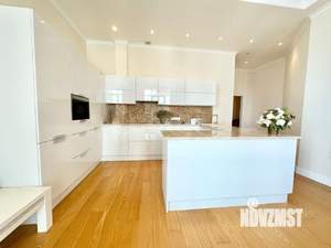 3-к квартира, вторичка, 97м2, 3/5 этаж