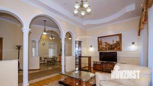 3-к квартира, вторичка, 110м2, 1/4 этаж