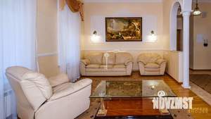 3-к квартира, вторичка, 110м2, 1/4 этаж