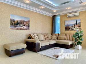 2-к квартира, вторичка, 123м2, 3/9 этаж