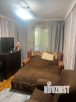 2-к квартира, вторичка, 43м2, 1/4 этаж