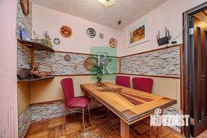 2-к квартира, вторичка, 56м2, 1/4 этаж