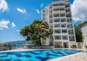 4-к квартира, вторичка, 260м2, 9/9 этаж