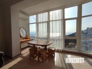 3-к квартира, вторичка, 104м2, 3/11 этаж