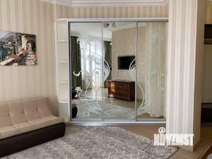 1-к квартира, вторичка, 64м2, 1/8 этаж