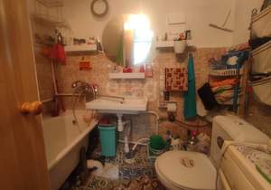 3-к квартира, вторичка, 42м2, 1/1 этаж