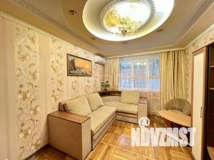 2-к квартира, вторичка, 44м2, 1/4 этаж