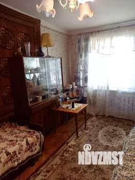 2-к квартира, вторичка, 43м2, 1/4 этаж