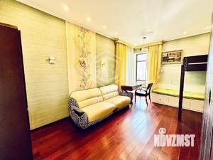 4-к квартира, вторичка, 162м2, 2/8 этаж