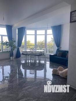 4-к квартира, вторичка, 118м2, 3/5 этаж