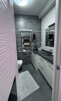 1-к квартира, вторичка, 62м2, 1/16 этаж