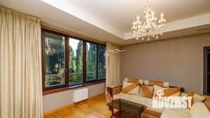 2-к квартира, вторичка, 72м2, 1/10 этаж