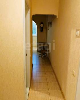 3-к квартира, вторичка, 58м2, 2/5 этаж