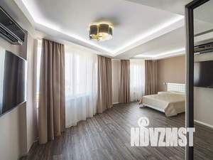 4-к квартира, вторичка, 280м2, 9/10 этаж