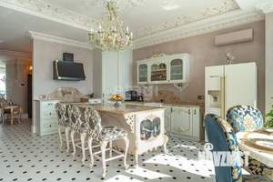 3-к квартира, вторичка, 147м2, 2/13 этаж