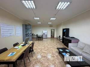 2-к квартира, вторичка, 63м2, 1/6 этаж