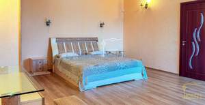 2-к квартира, вторичка, 84м2, 4/4 этаж