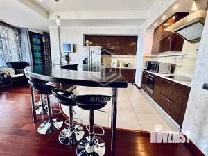 4-к квартира, вторичка, 162м2, 2/8 этаж