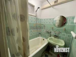 2-к квартира, вторичка, 45м2, 1/4 этаж