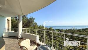 5-к квартира, вторичка, 162м2, 2/9 этаж