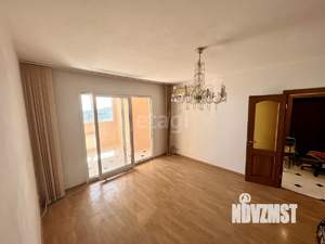 4-к квартира, вторичка, 77м2, 9/9 этаж
