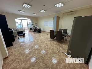 2-к квартира, вторичка, 63м2, 1/6 этаж