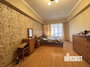 4-к квартира, вторичка, 126м2, 1/5 этаж