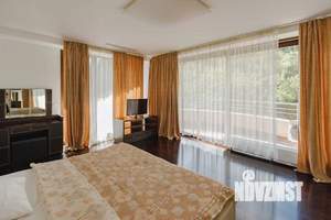 4-к квартира, вторичка, 218м2, 5/15 этаж