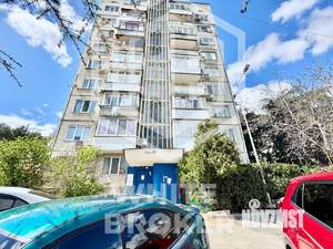2-к квартира, вторичка, 62м2, 1/9 этаж