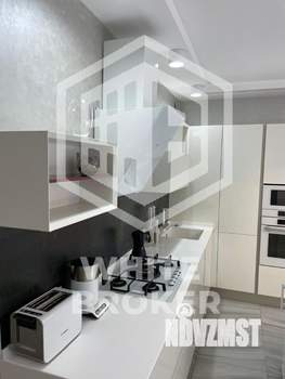 4-к квартира, вторичка, 148м2, 1/2 этаж