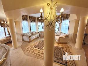 4-к квартира, вторичка, 200м2, 6/6 этаж