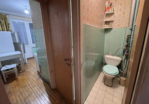 2-к квартира, вторичка, 45м2, 1/4 этаж