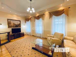 3-к квартира, вторичка, 110м2, 1/4 этаж