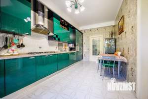 4-к квартира, вторичка, 150м2, 3/7 этаж