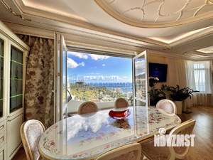 4-к квартира, вторичка, 180м2, 5/7 этаж