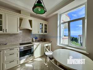 4-к квартира, вторичка, 121м2, 4/17 этаж
