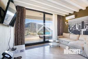 Студия квартира, вторичка, 53м2, 1/7 этаж