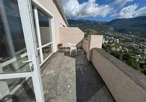 4-к квартира, вторичка, 229м2, 2/4 этаж