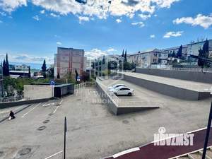 2-к квартира, вторичка, 60м2, 1/8 этаж