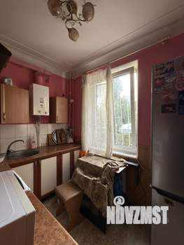 2-к квартира, вторичка, 44м2, 1/4 этаж