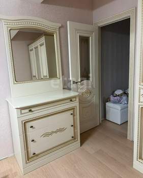 2-к квартира, вторичка, 45м2, 1/4 этаж