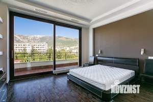 4-к квартира, вторичка, 238м2, 14/14 этаж