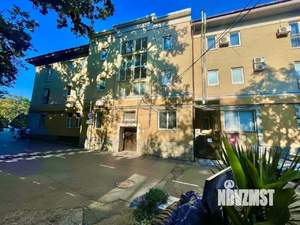 2-к квартира, вторичка, 39м2, 1/4 этаж