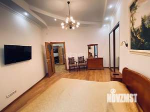 3-к квартира, вторичка, 110м2, 1/4 этаж