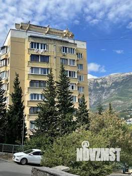2-к квартира, вторичка, 52м2, 1/9 этаж