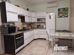 2-к квартира, вторичка, 49м2, 1/4 этаж