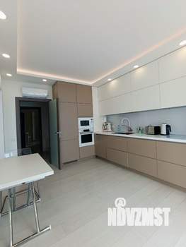4-к квартира, вторичка, 222м2, 8/8 этаж