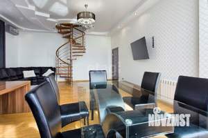 3-к квартира, вторичка, 130м2, 2/7 этаж