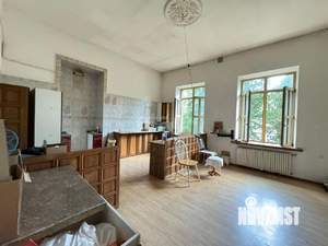 3-к квартира, вторичка, 120м2, 1/2 этаж